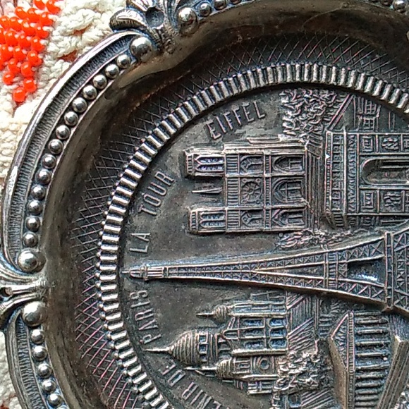 ⚜️ Vintage Eiffel Tower Pewter Plate Miniature  4" - Picture 3 of 16
